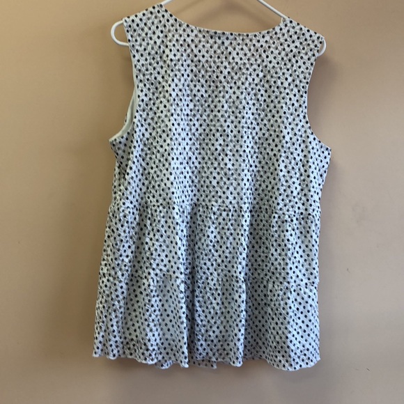 Top - Picture 2 of 2